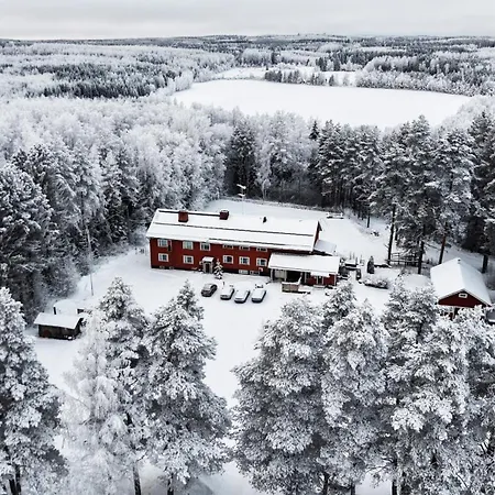 Old School 350m2, 29 Pers, 9br, 2xsauna, 2xhottub, Gym Tahkovuori